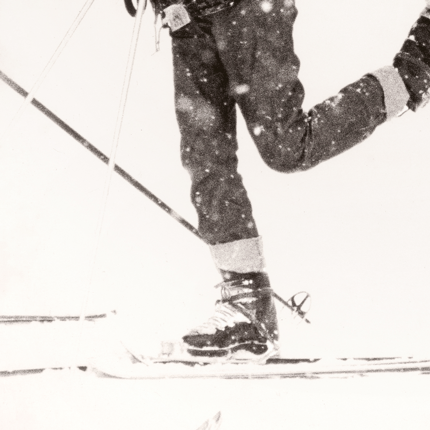 ski waxing detail shot 3